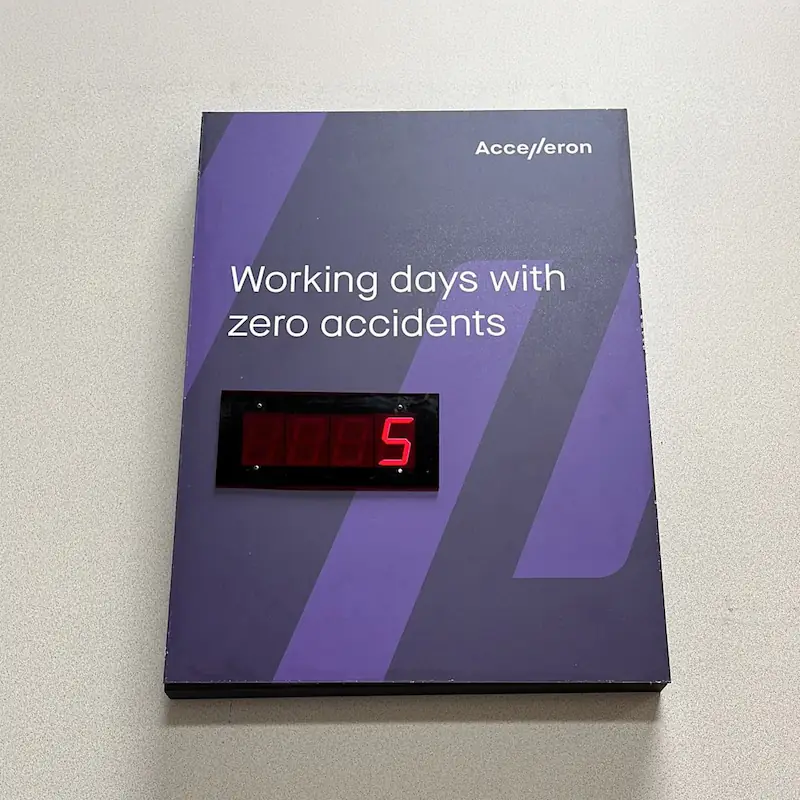 fabrication enseignes panneaux signaletique fonctionnelle